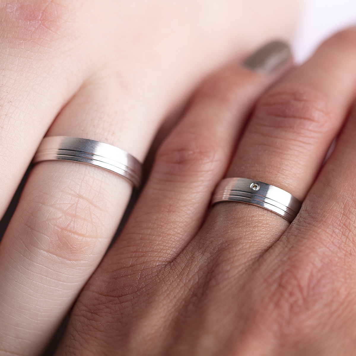 In Which Finger Engagement Ring Should Wear 2024 | www.burtforest.com